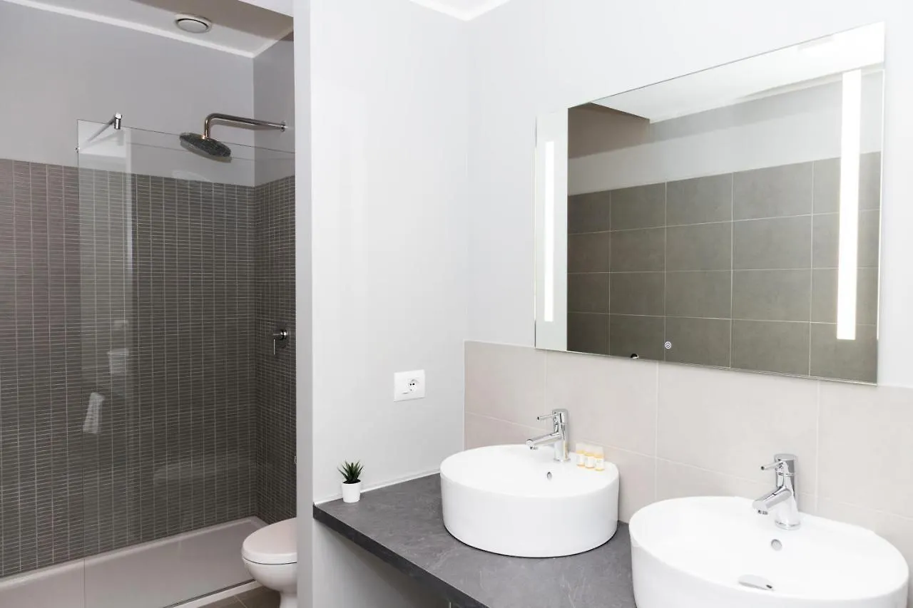 Hemeras Boutique Homes - 2 Luxury Apartments In The City Center Milan 0*,  Italy
