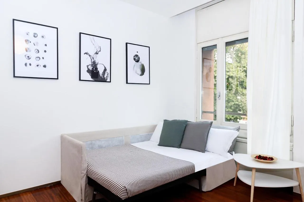 Hemeras Boutique Homes - 2 Luxury Apartments In The City Center Milan