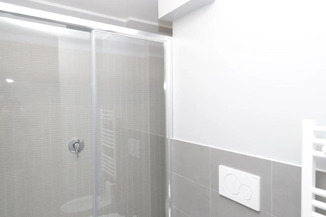 Hemeras Boutique Homes - 2 Luxury Apartments In The City Center Milan