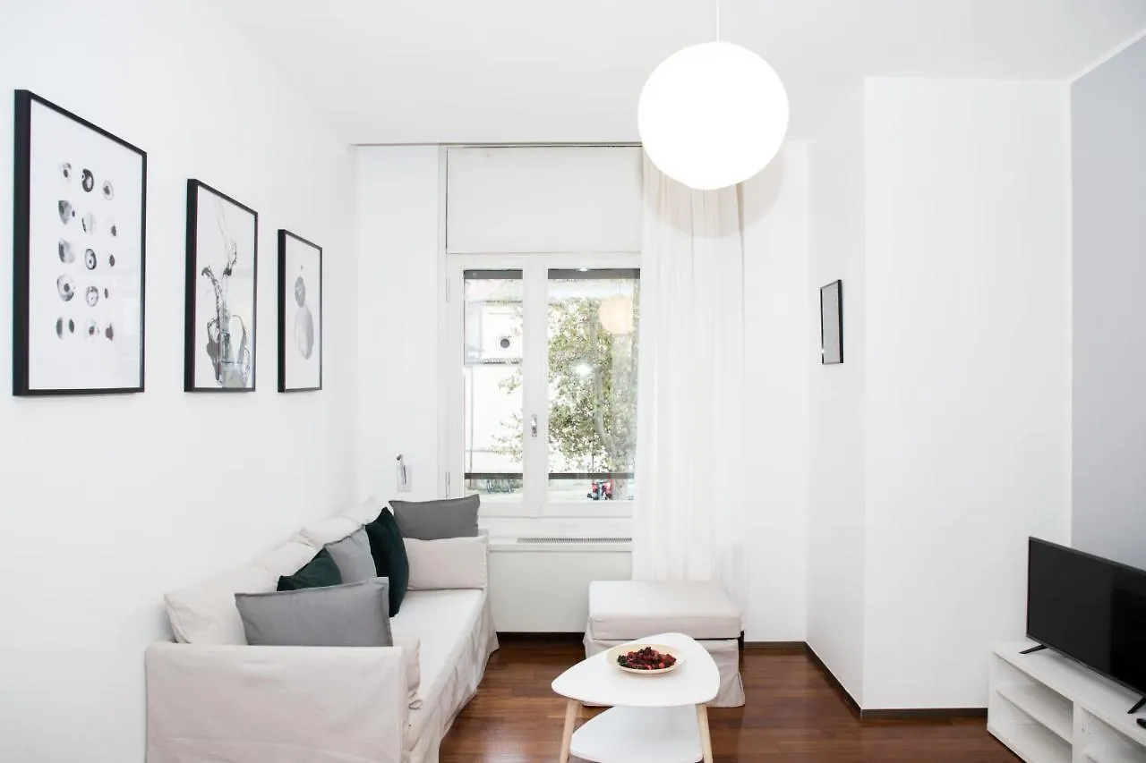 Hemeras Boutique Homes - 2 Luxury Apartments In The City Center Milan 0*,