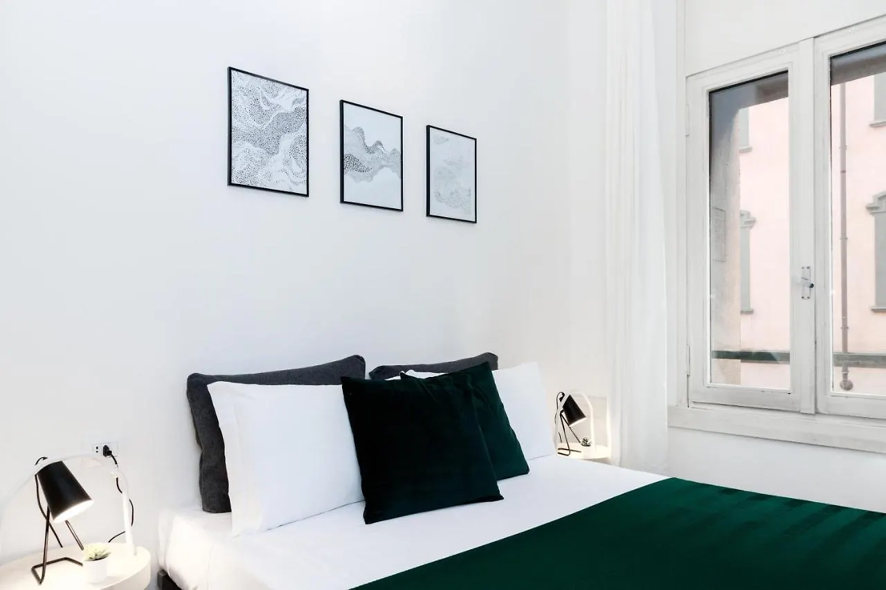 Hemeras Boutique Homes - 2 Luxury Apartments In The City Center Milan